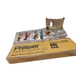 Preiser HO Scale 4050 Exklusiv Women Doing Laundry Clothesline Made in Germany